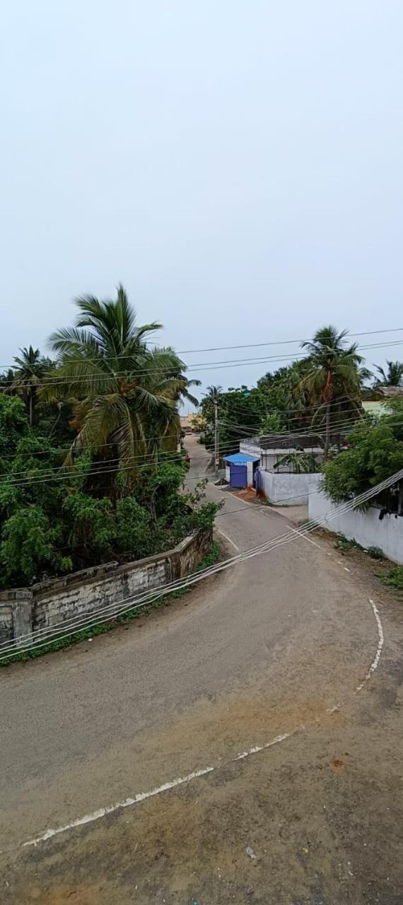 Sea View Beach House Pondicherry Exteriör bild